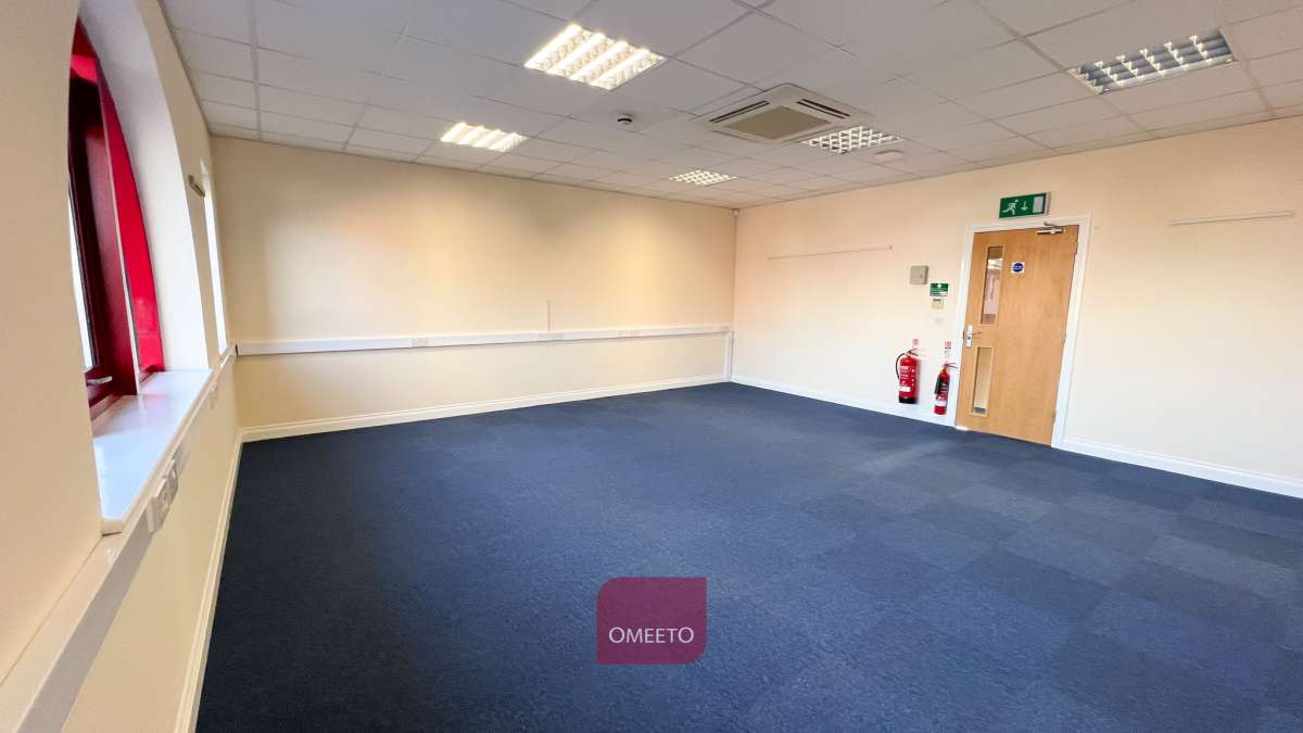 Office in Derby - photo 4