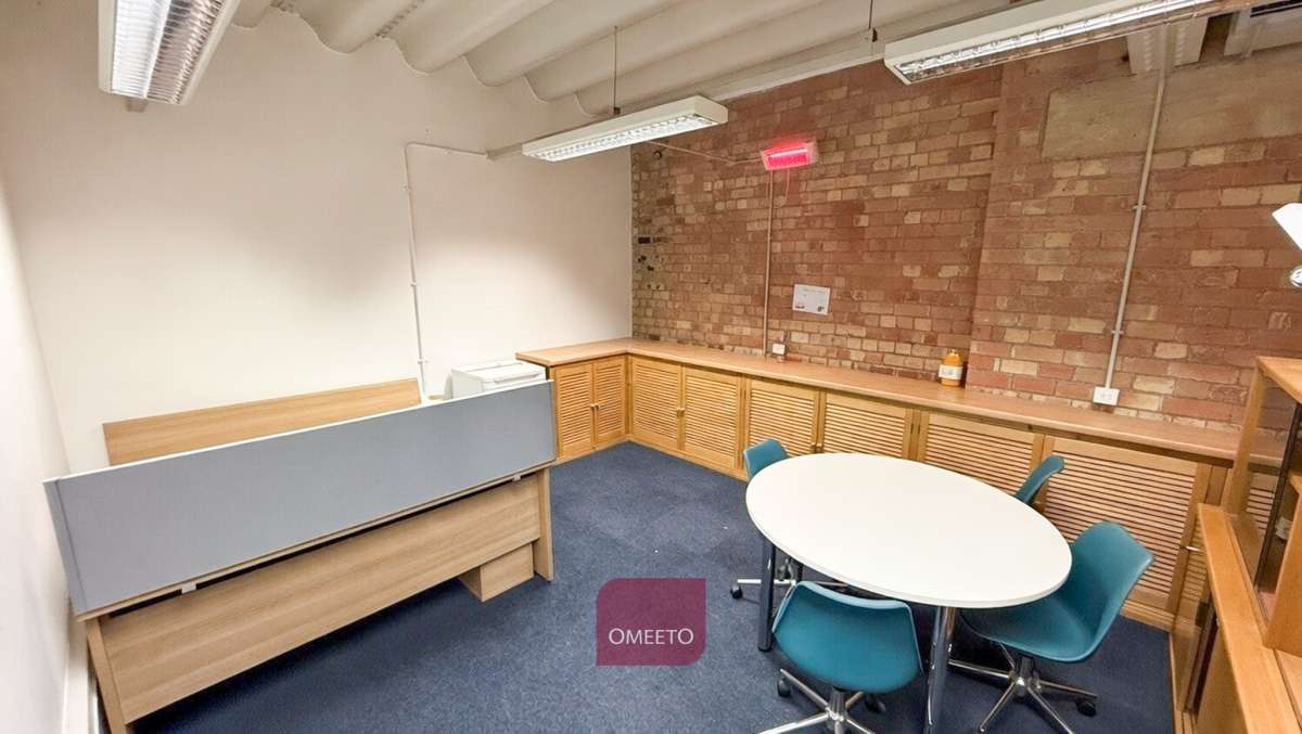 Office in Derby - photo 3