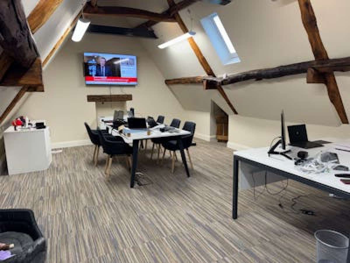 Office in Oundle - photo 4