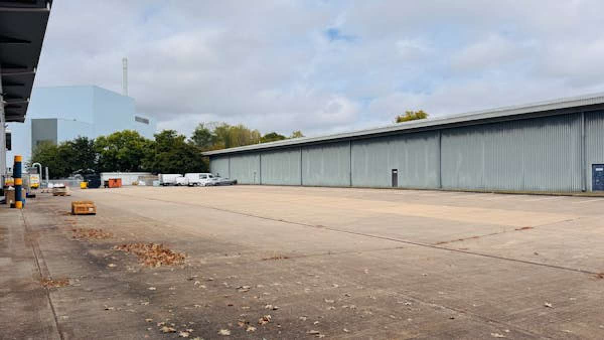 Office in Kidderminster - photo 3