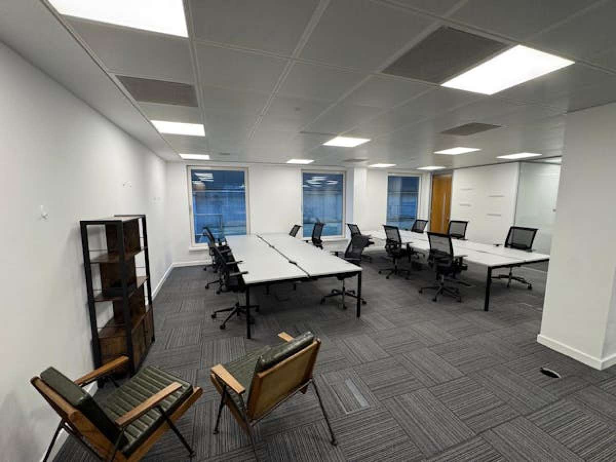 Office in London - photo 4