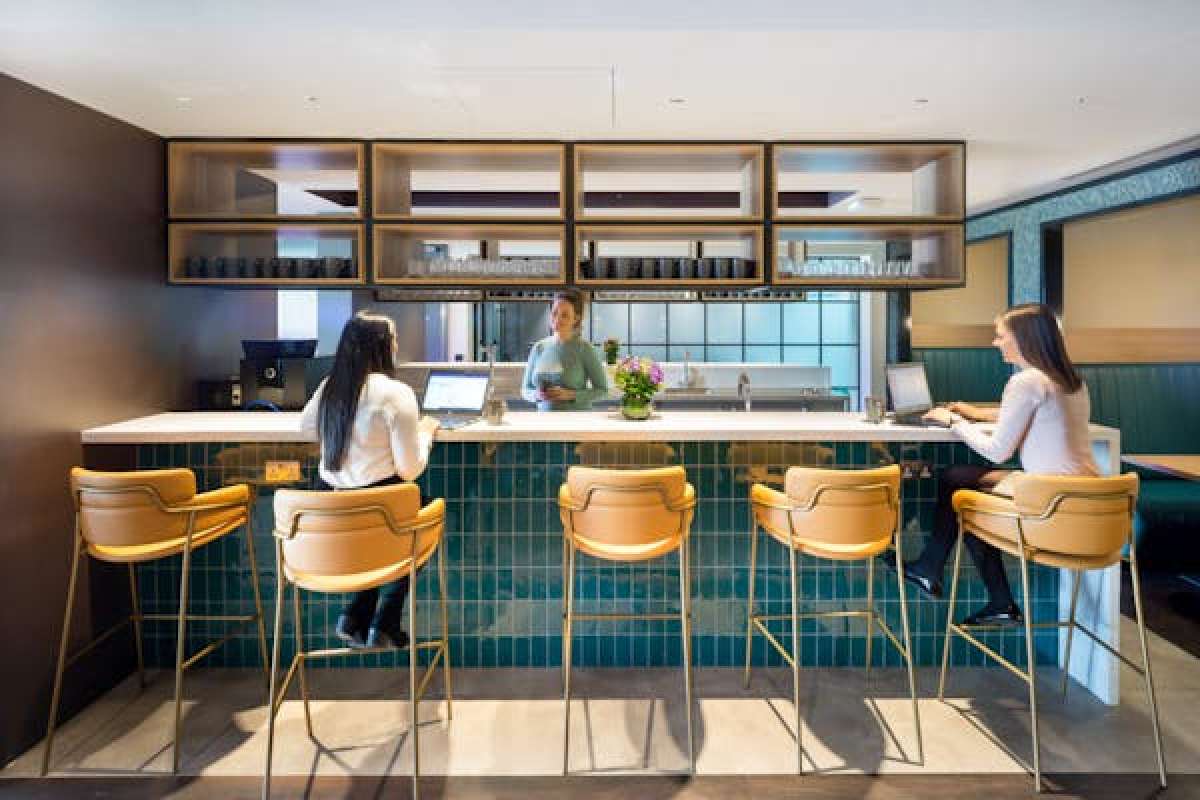 Office in London - photo 3