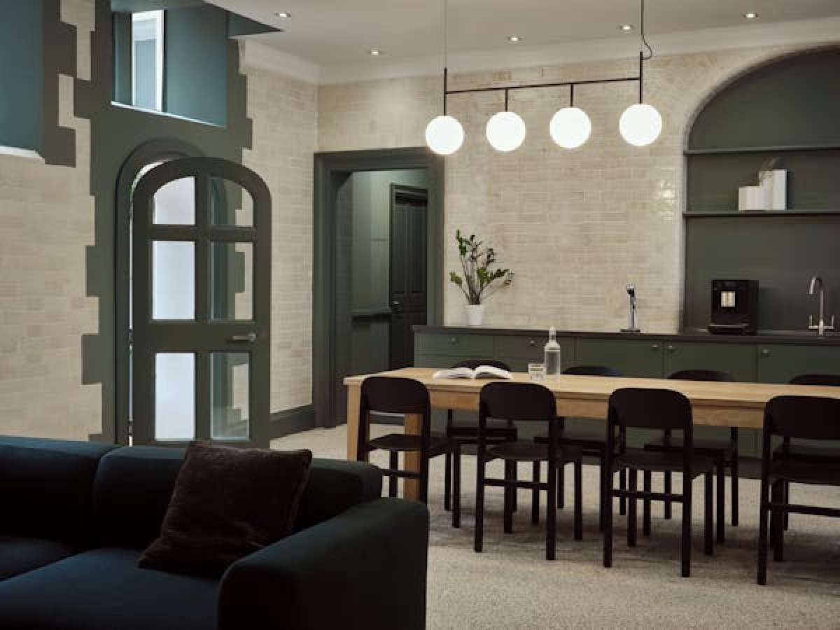 Office in London - photo 2