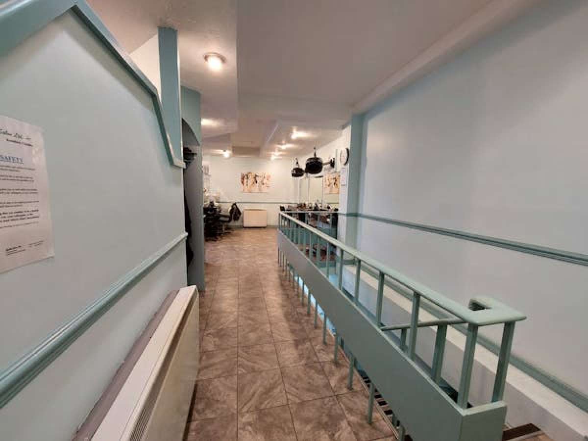 Office in Knutsford - photo 3