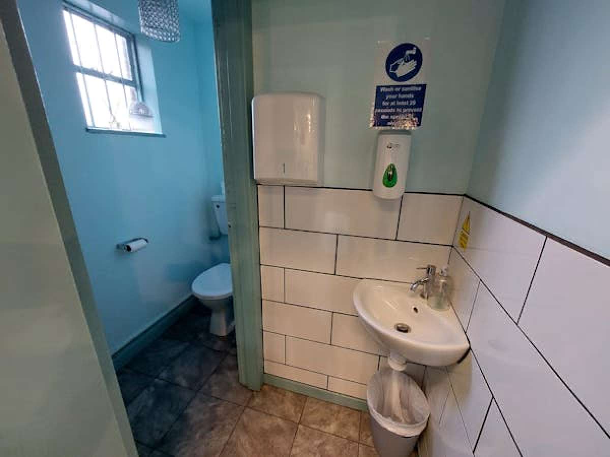 Office in Knutsford - photo 4