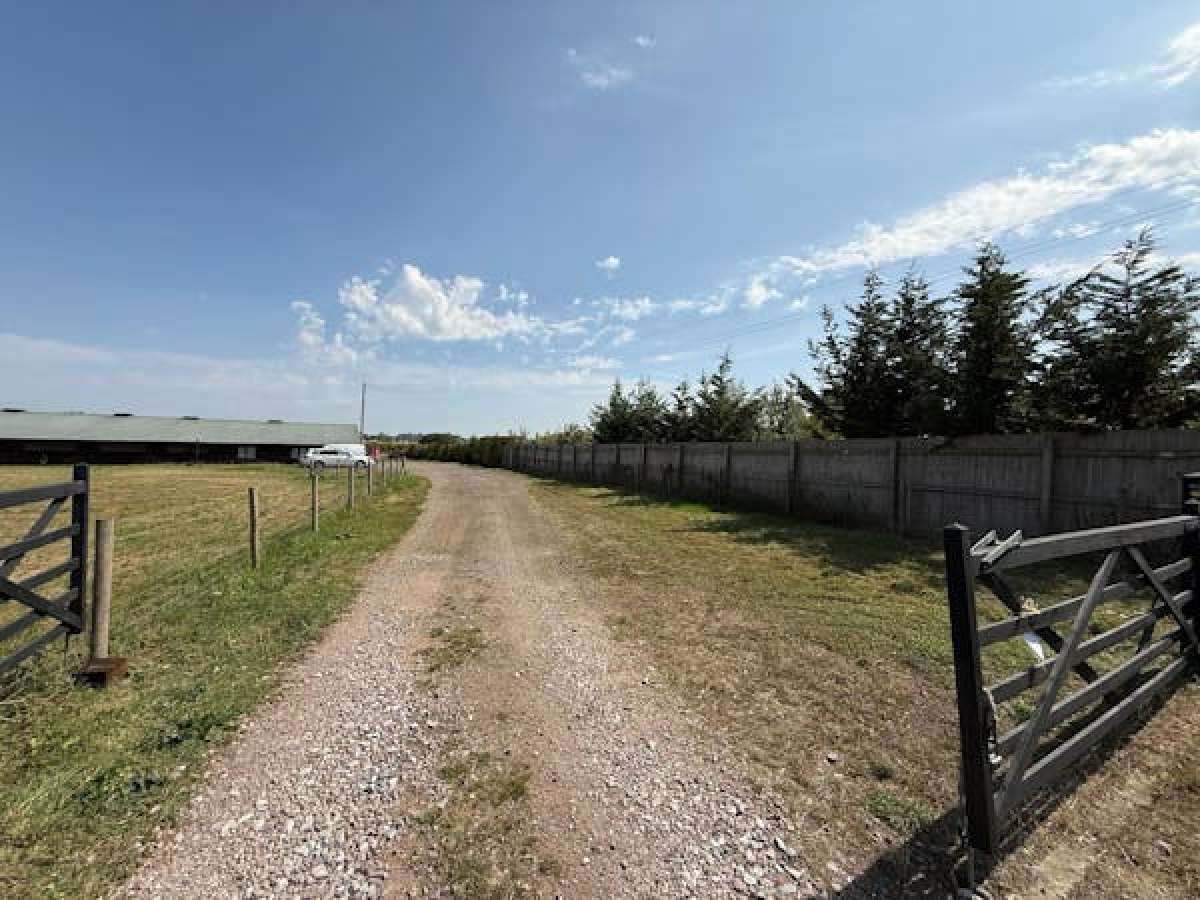 Office in Milton Keynes - photo 2