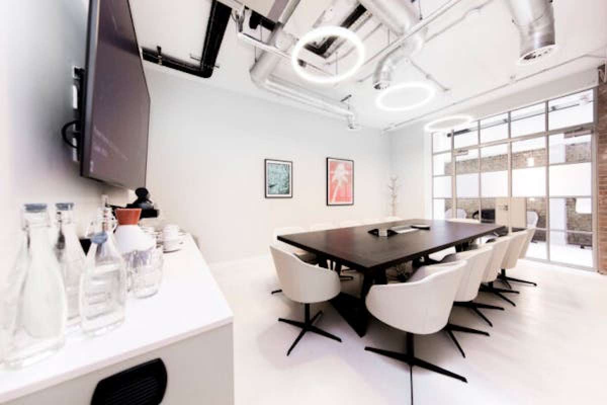 Office in London - photo 4