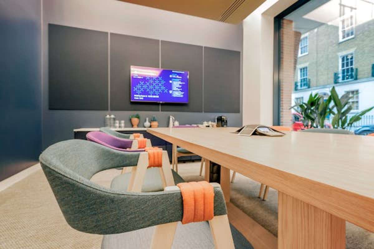 Office in London - photo 4
