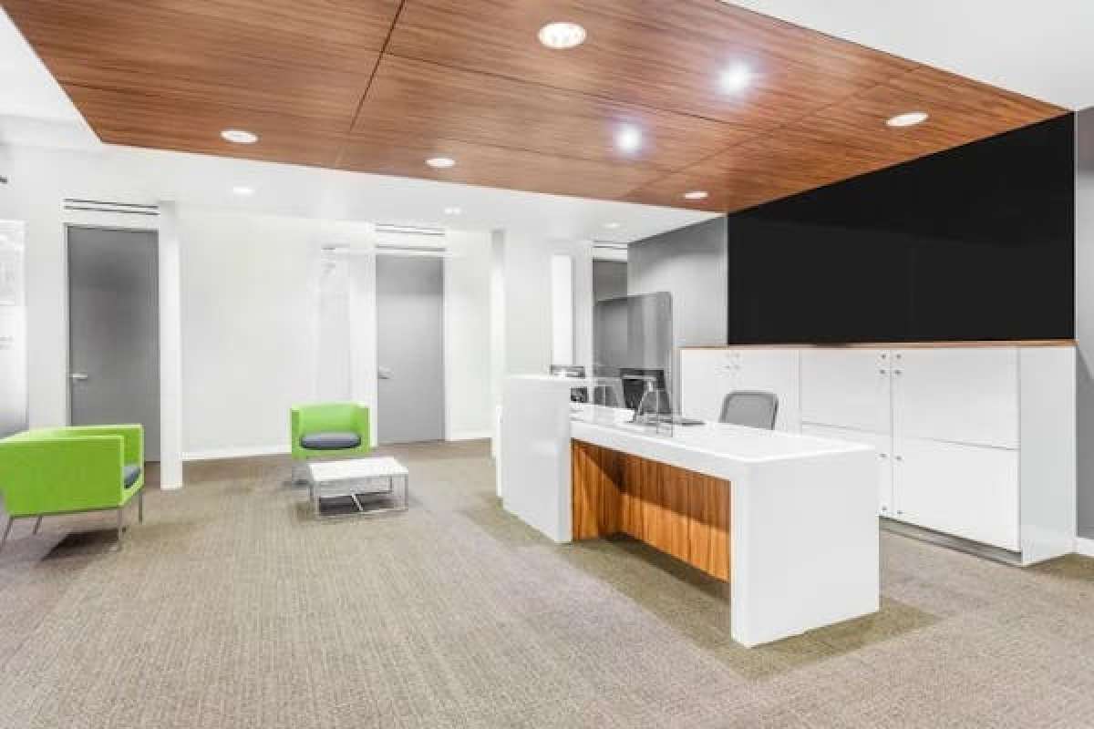 Office in Salford - photo 2