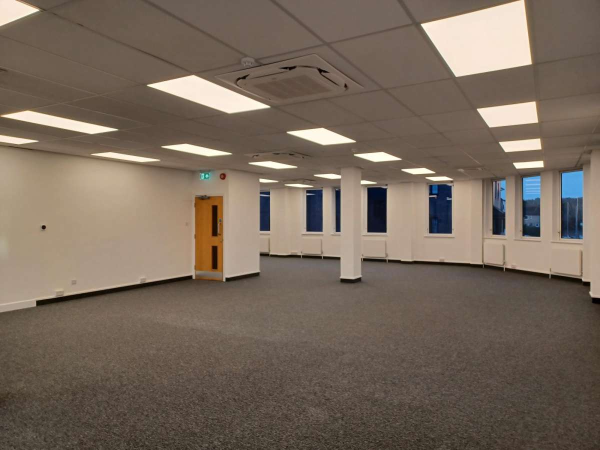 Office in Epsom - photo 3