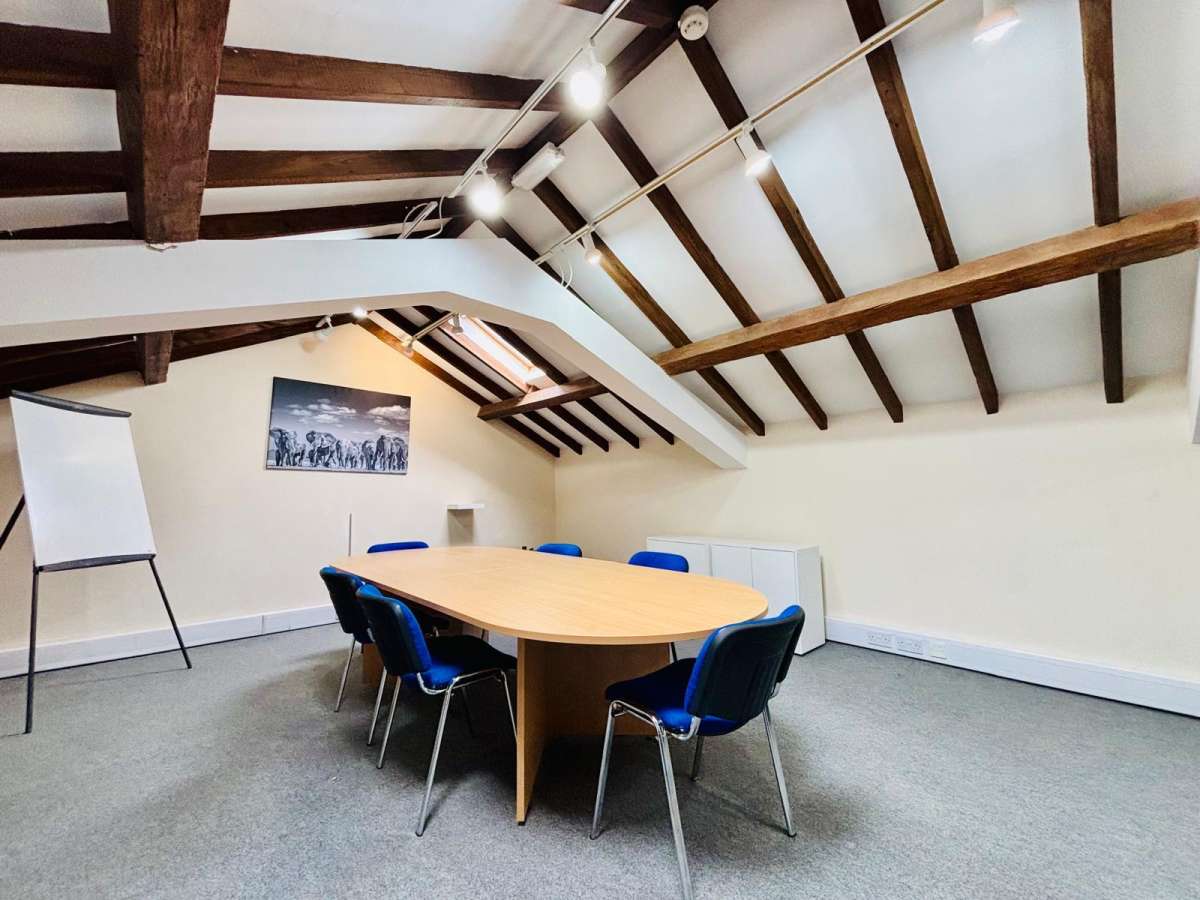 Office in Appletree Road - photo 2