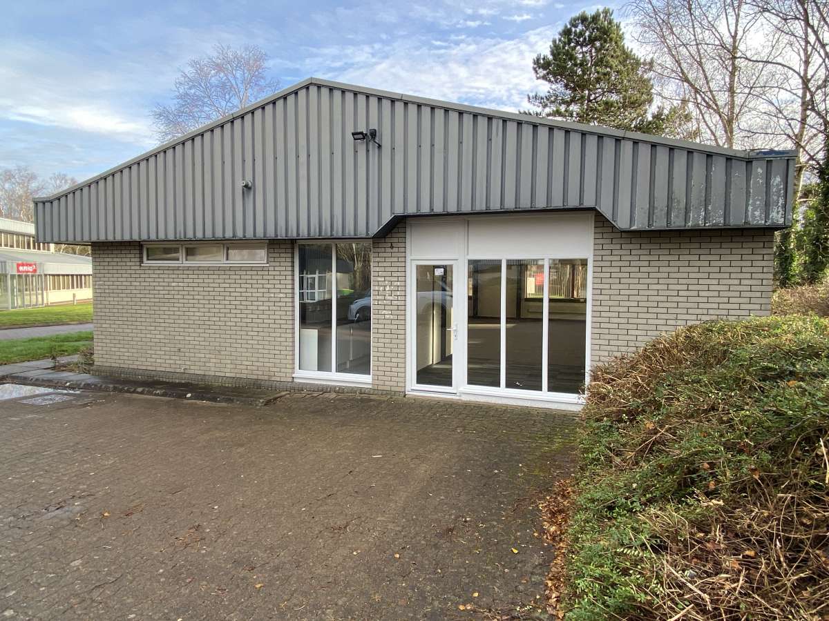 Office in Newtown - photo 4