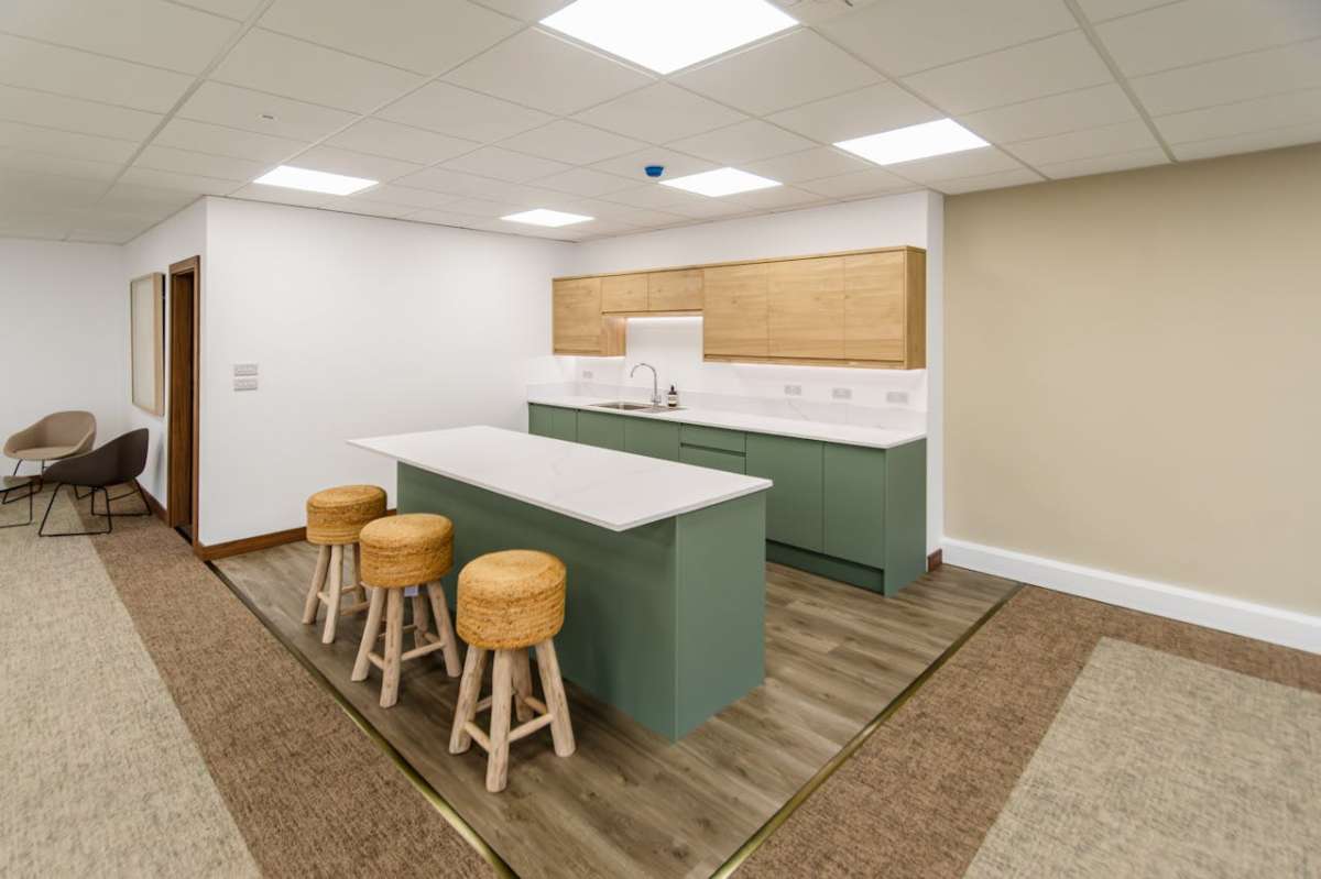 Office in Poole - photo 3