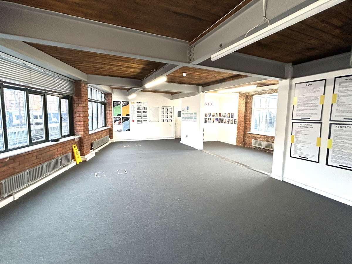 Office in Manchester - photo 4