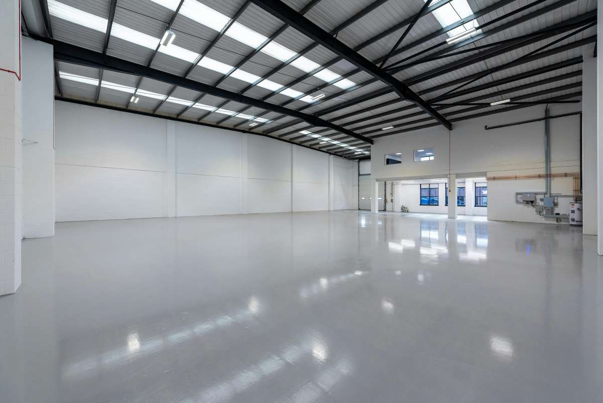 Office in Chessington - photo 3