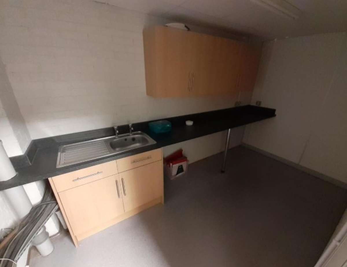 Office in Grays - photo 3