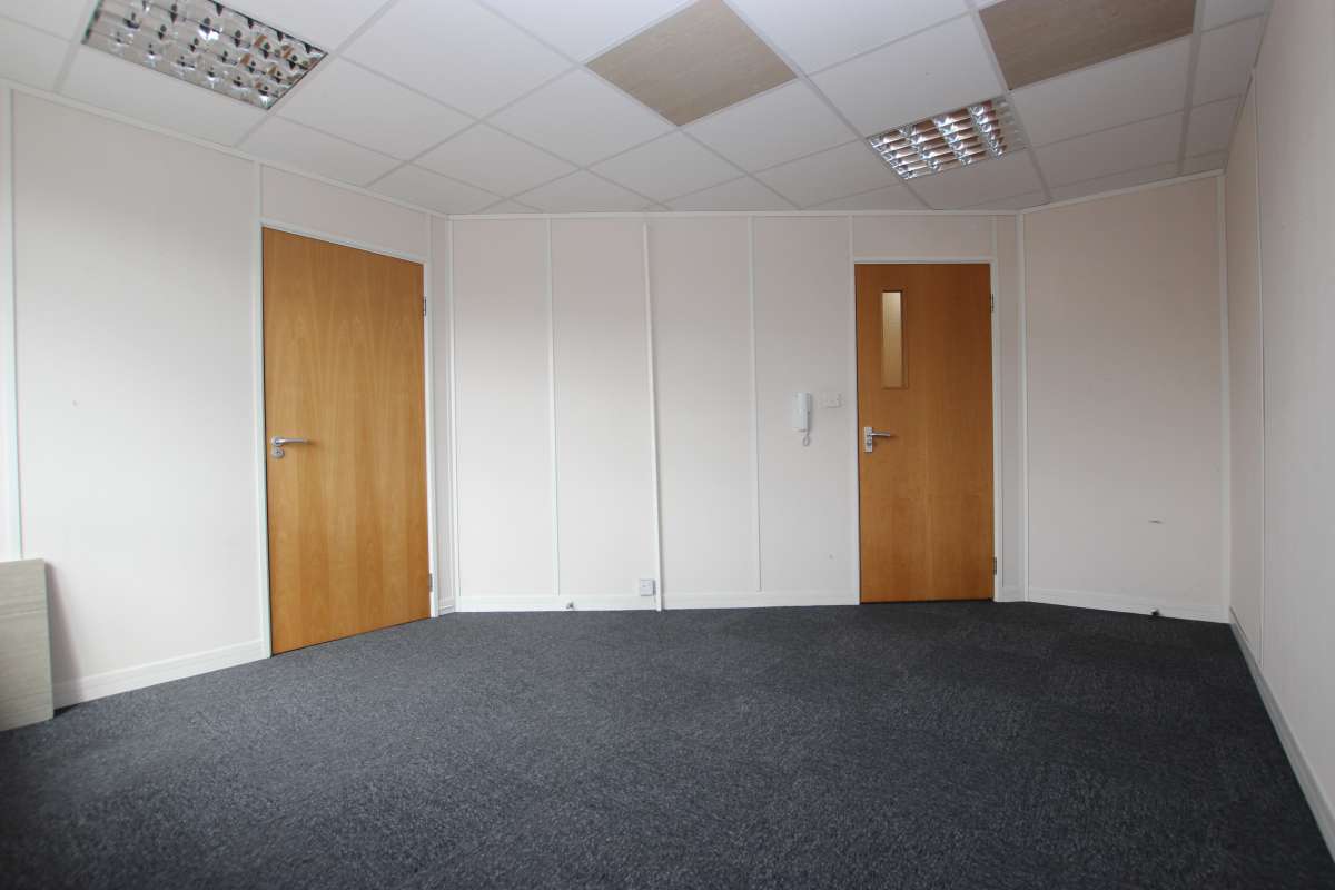 Office in Sleaford - photo 3