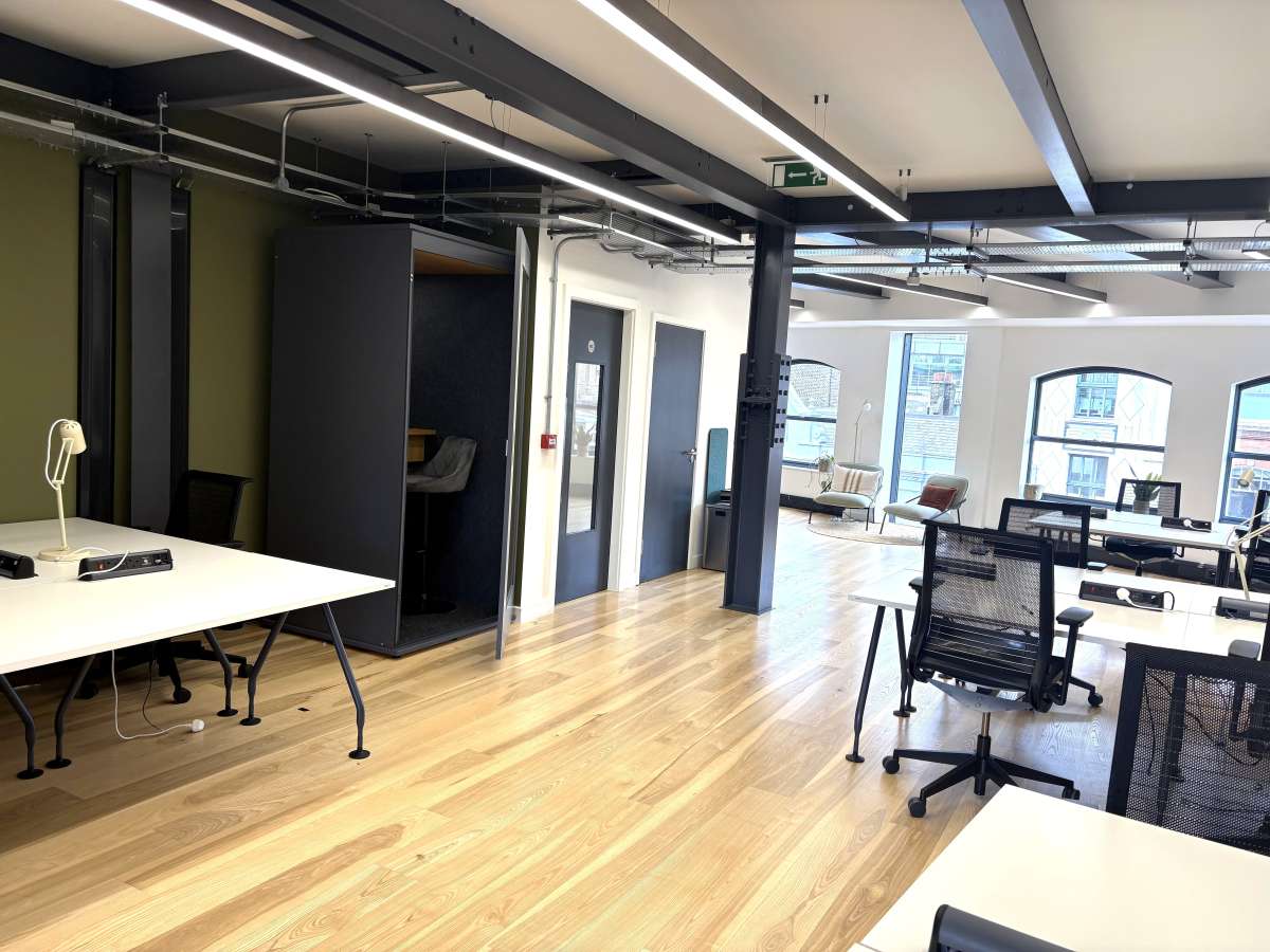 Office in London - photo 2