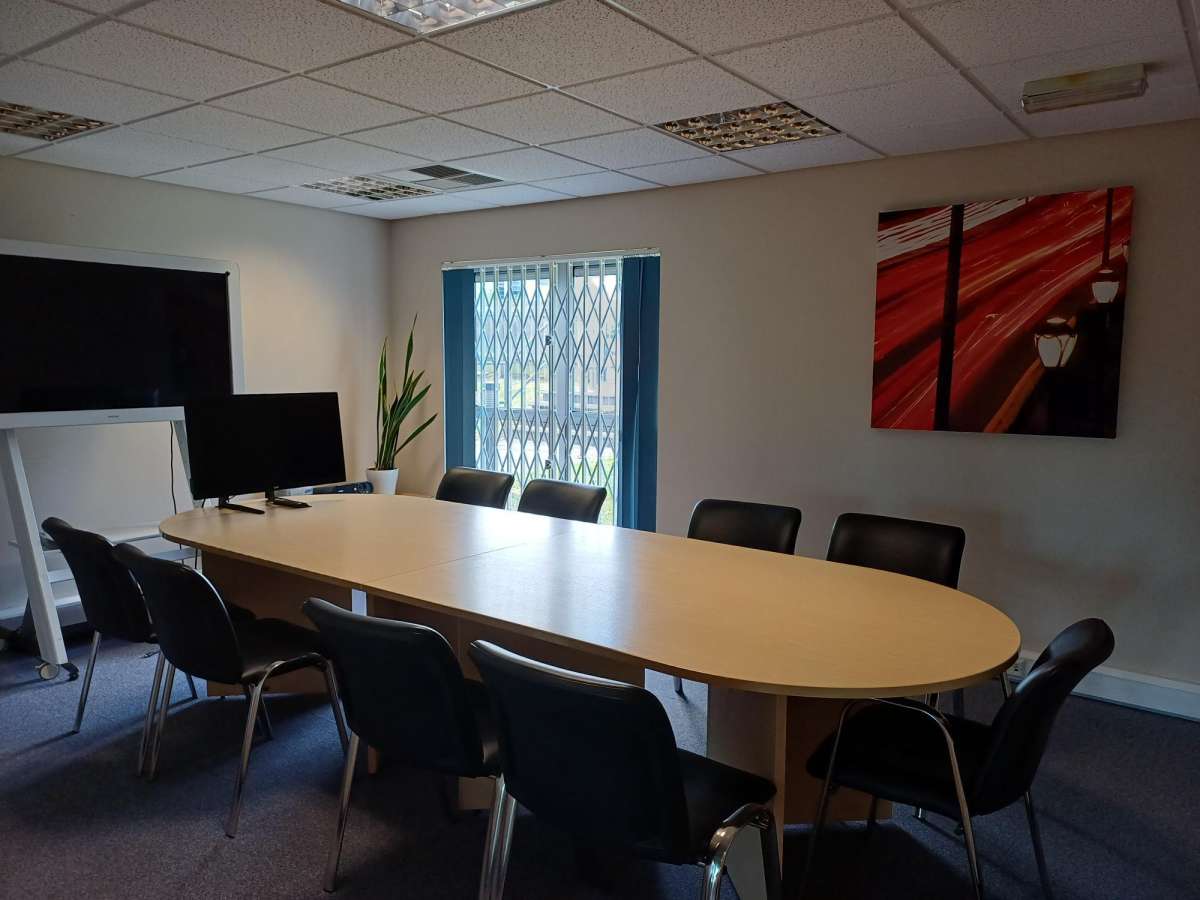 Office in Market Harborough - photo 4