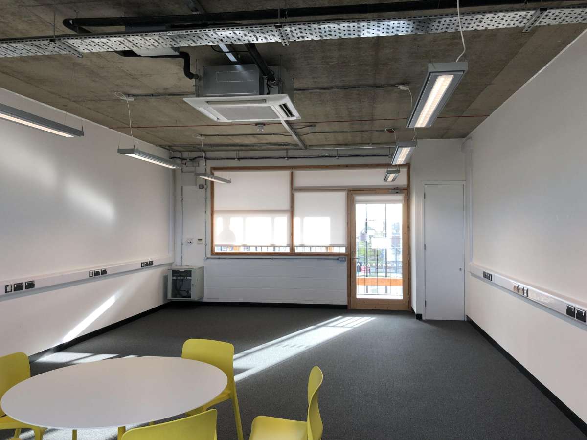 Office in Alconbury - photo 4