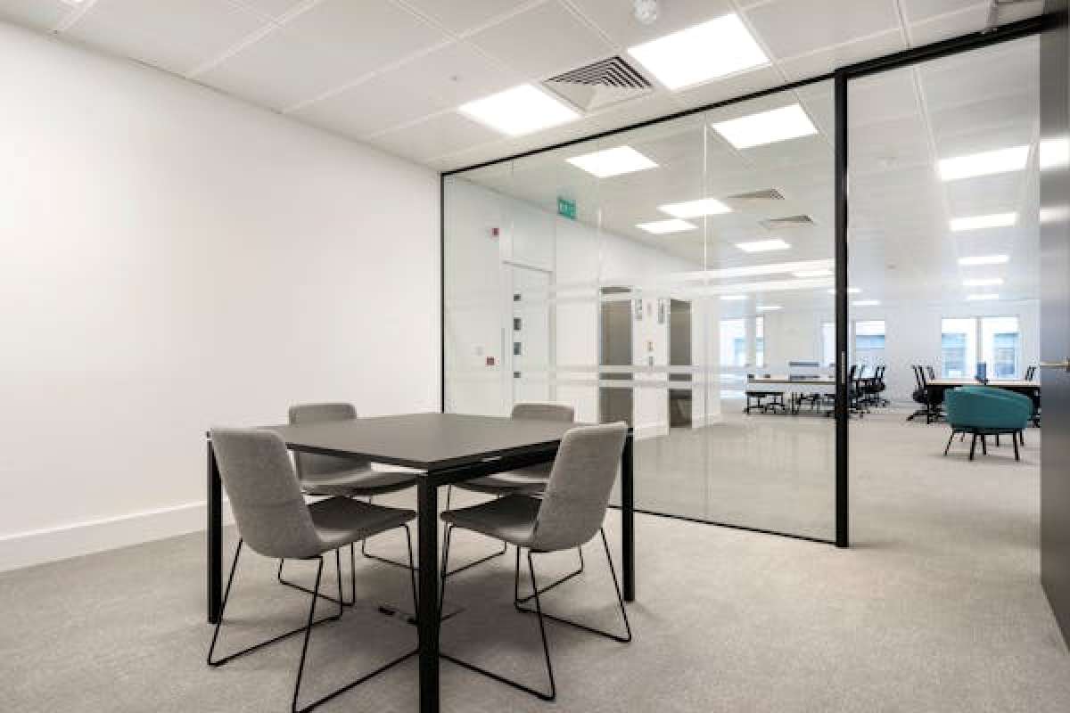 Office in London - photo 3