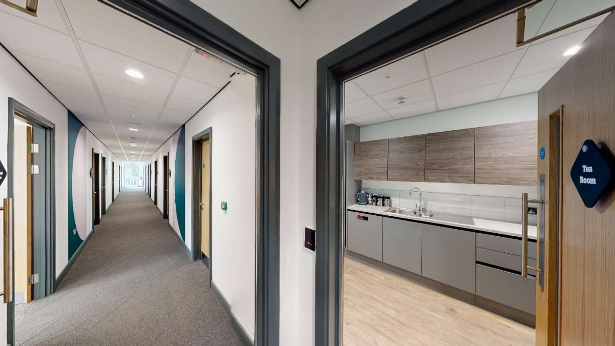 Office in Ashford - photo 4