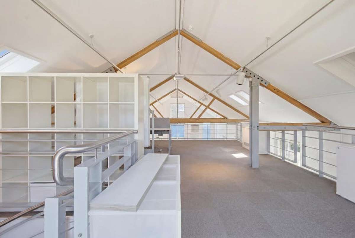 Office in London - photo 4