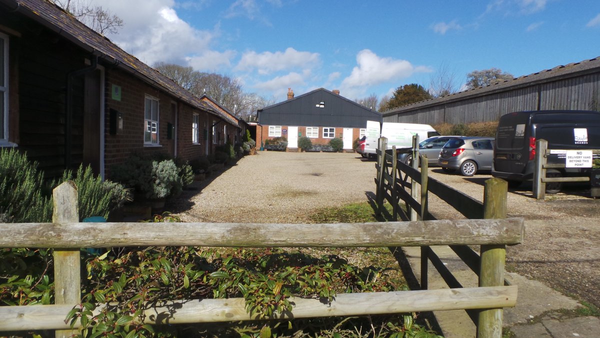 Office in Faversham - photo 2