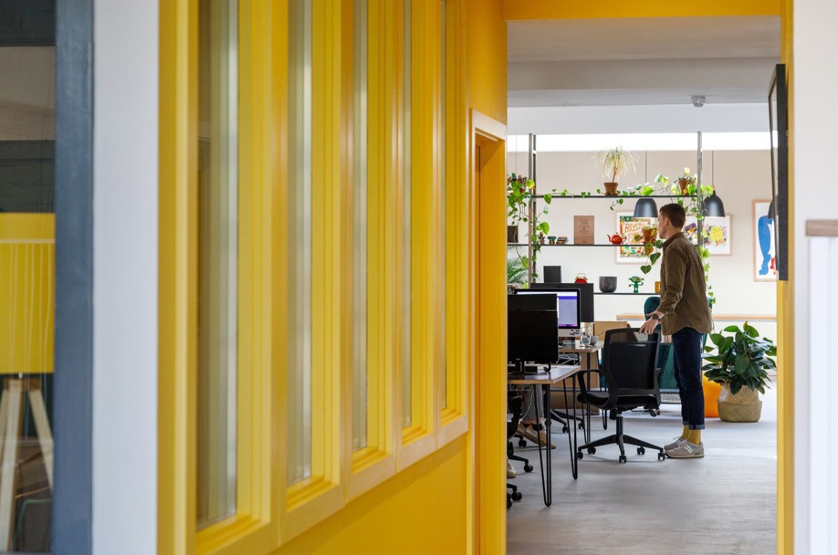 Office in Southville - photo 3