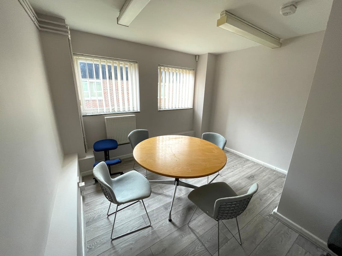 Office in Swanmore - photo 3