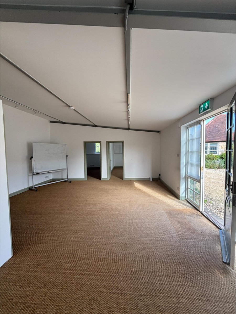 Office in Frome - photo 3