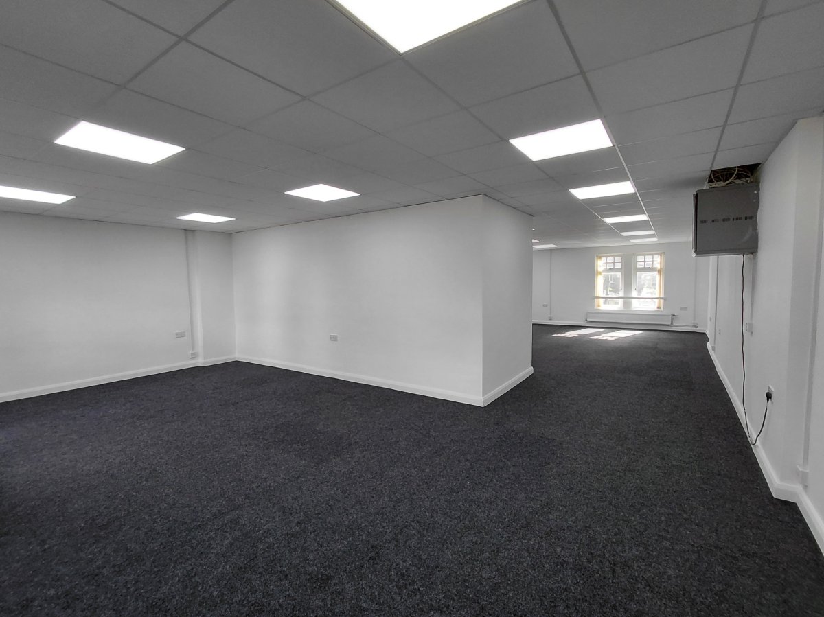 Office in Croydon - photo 3