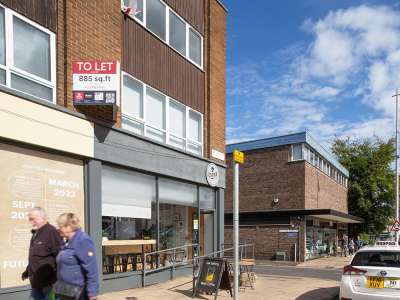 Retail/Shop in Scunthorpe - photo 2