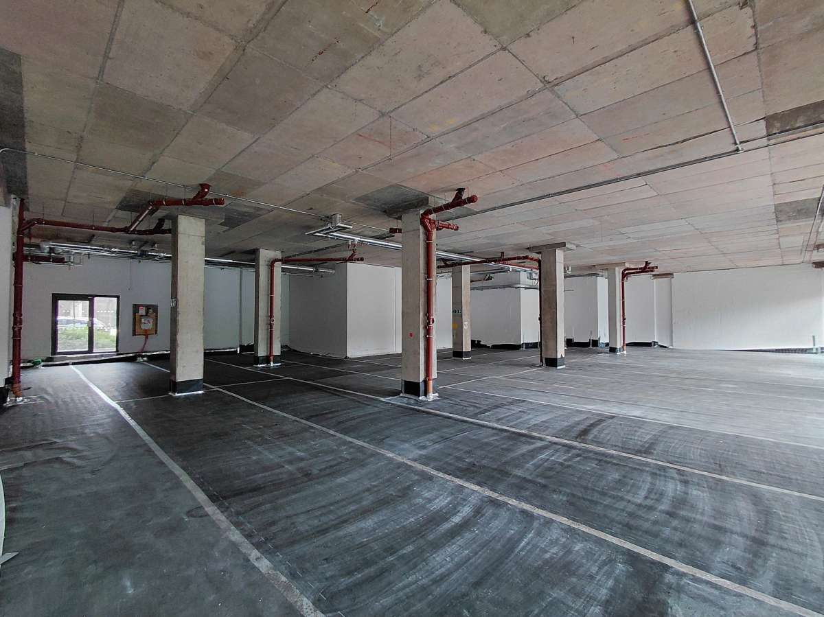 Retail/Shop in Bristol - photo 2