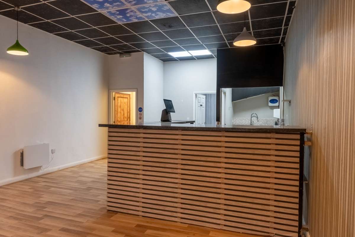 Retail/Shop in Doncaster - photo 3