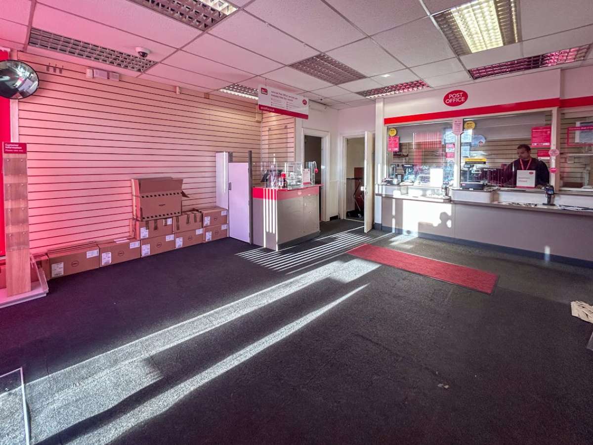 Retail/Shop in Bournemouth - photo 2