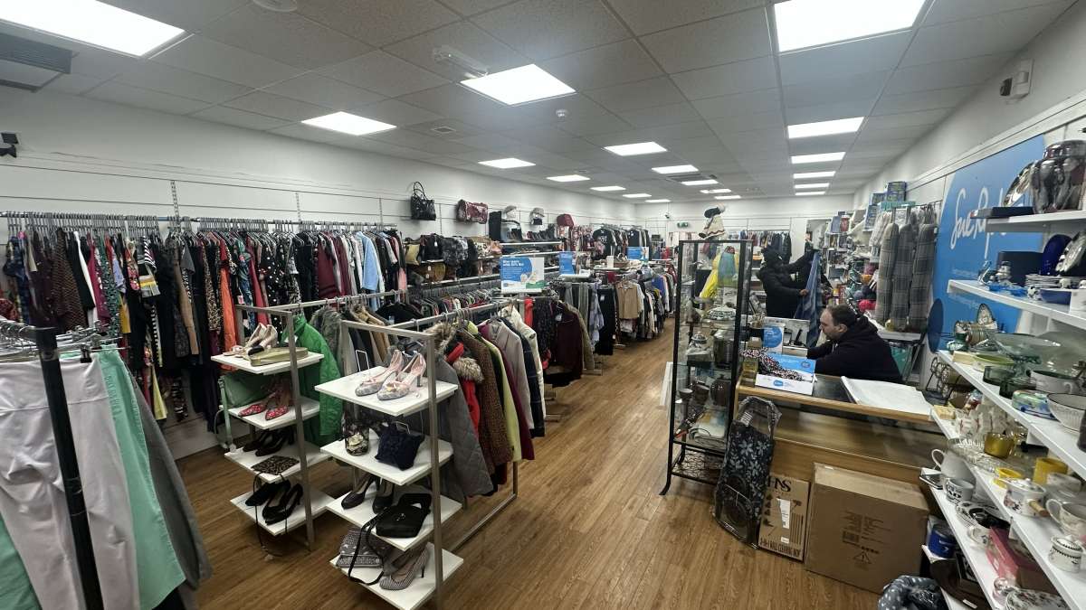 Retail/Shop in Arnold - photo 2