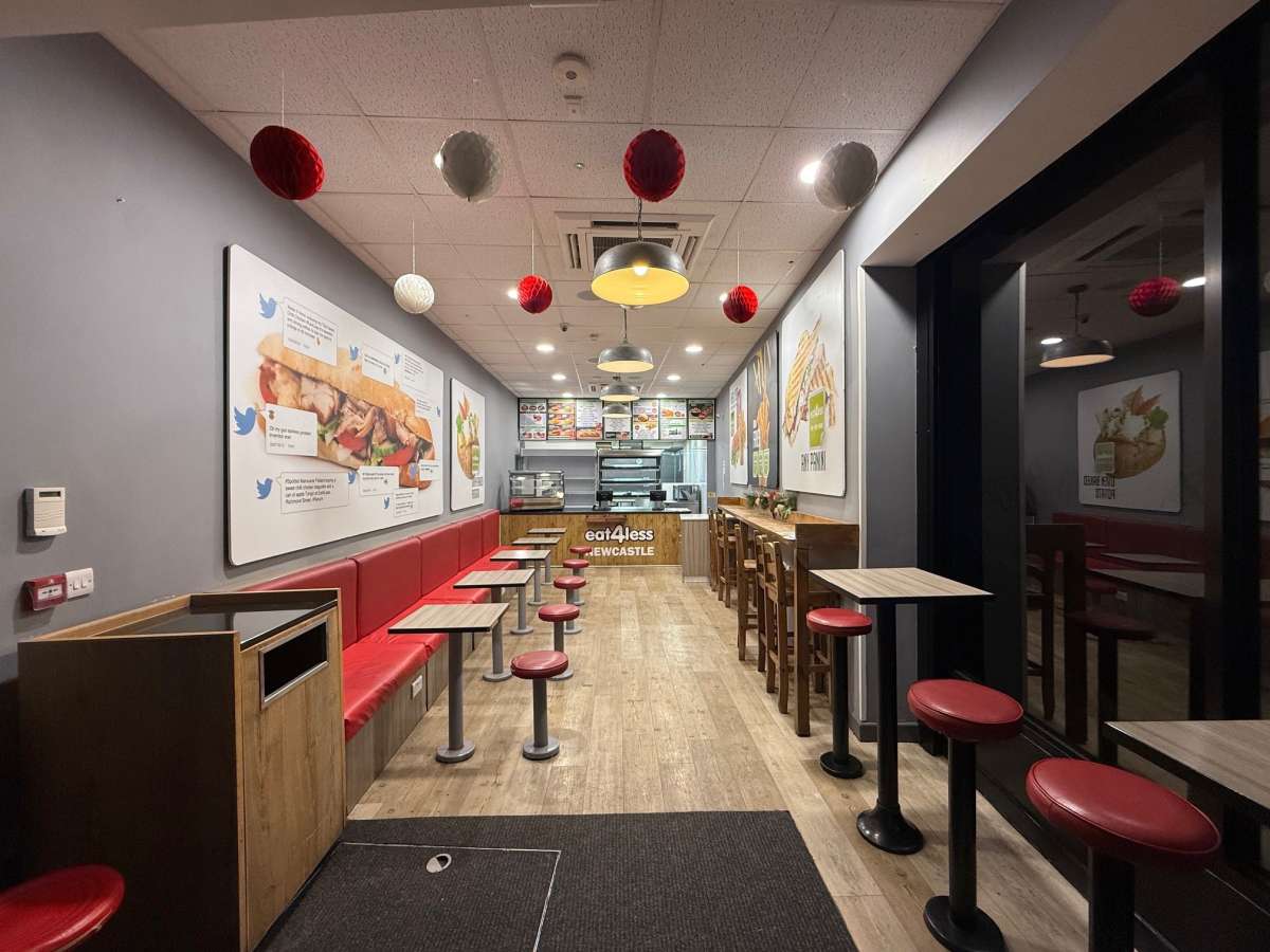 Retail/Shop in Newcastle Upon Tyne - photo 2