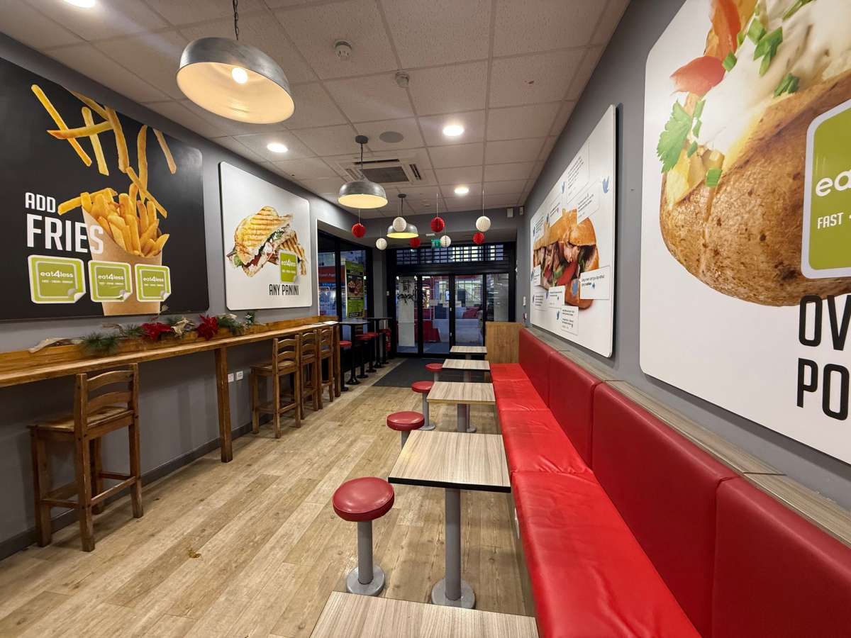 Retail/Shop in Newcastle Upon Tyne - photo 4