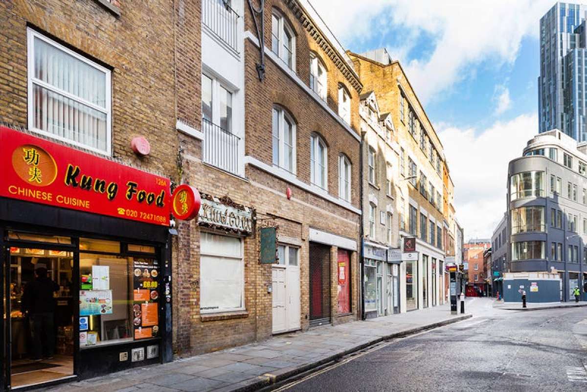 Retail/Shop in London - photo 3