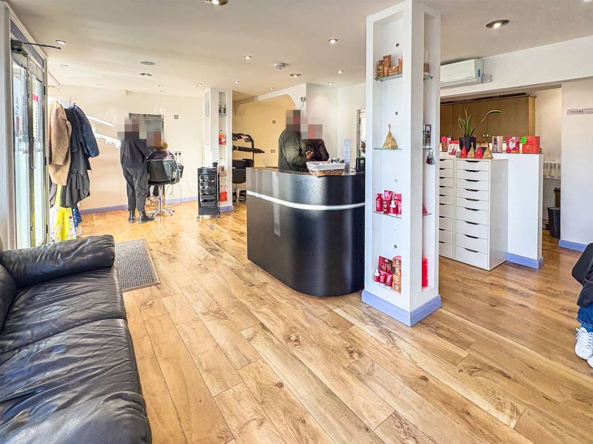 Retail/Shop in Bere Regis - photo 2