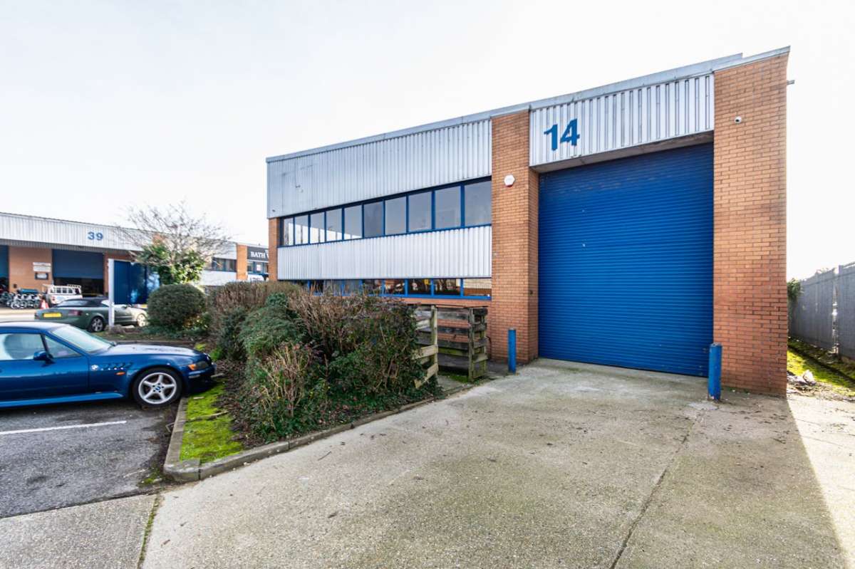 Retail/Shop in Poole - photo 2