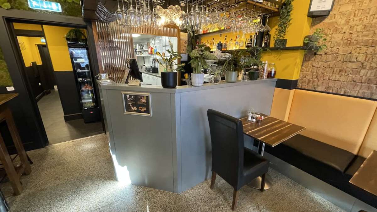 Retail/Shop in Ferndown - photo 4