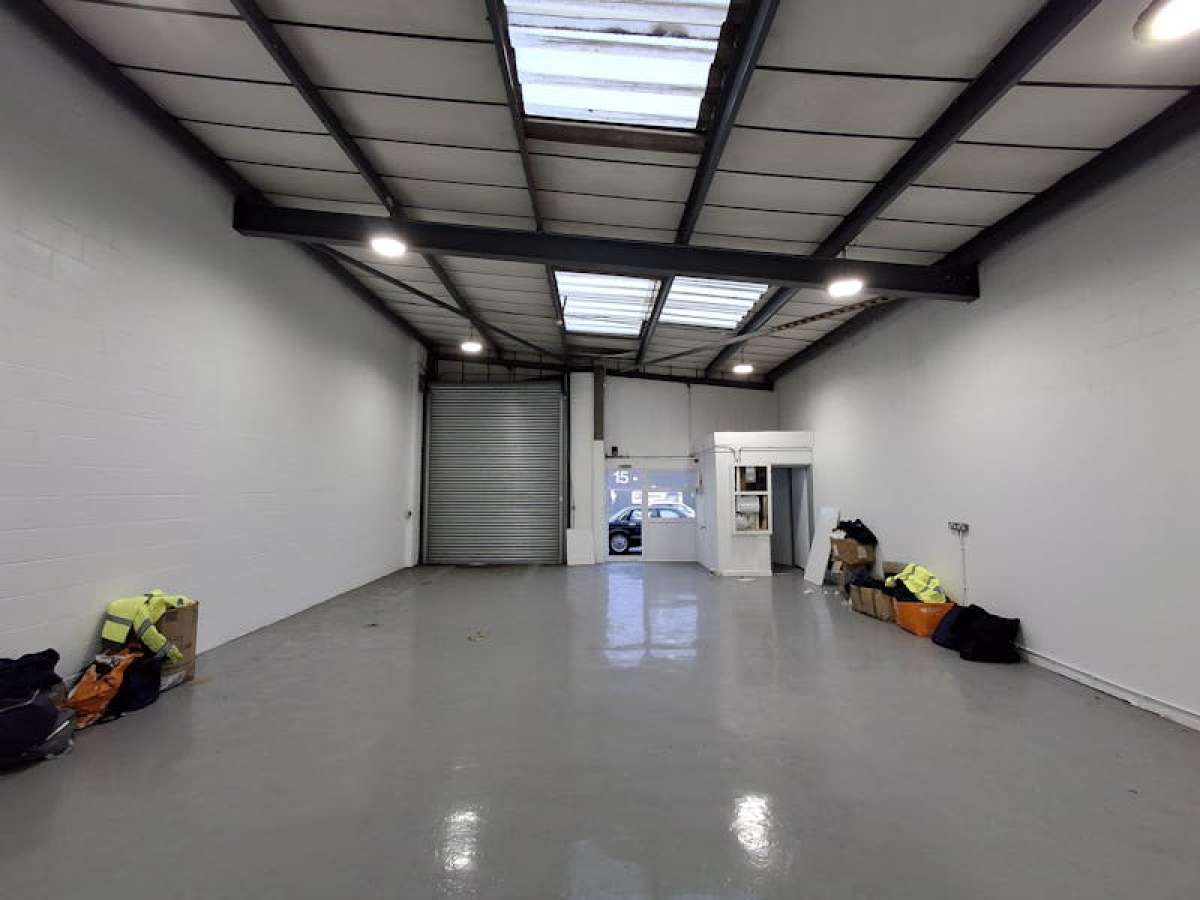 Retail/Shop in Bournemouth - photo 2