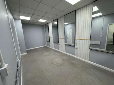 Retail/Shop in Wellingborough - photo 2