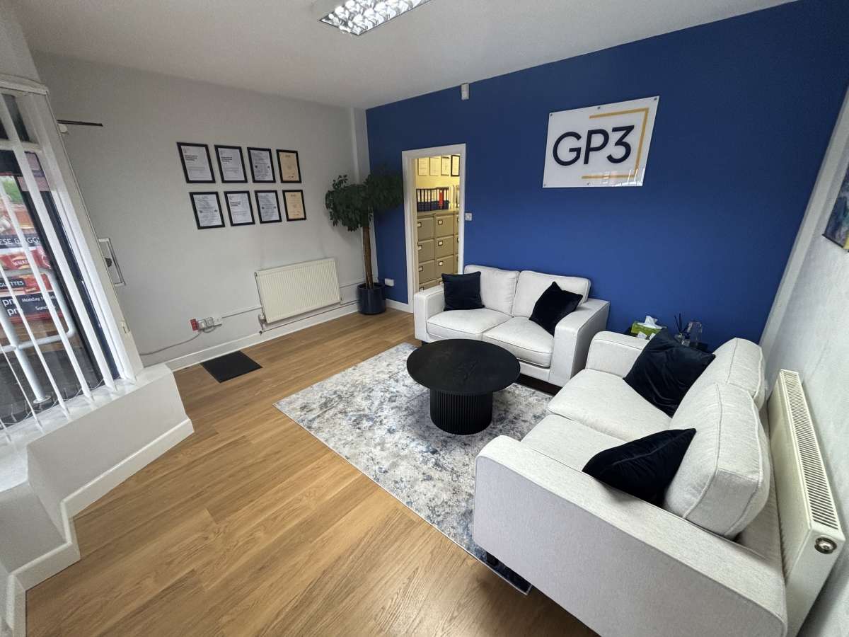 Retail/Shop in Oadby - photo 2