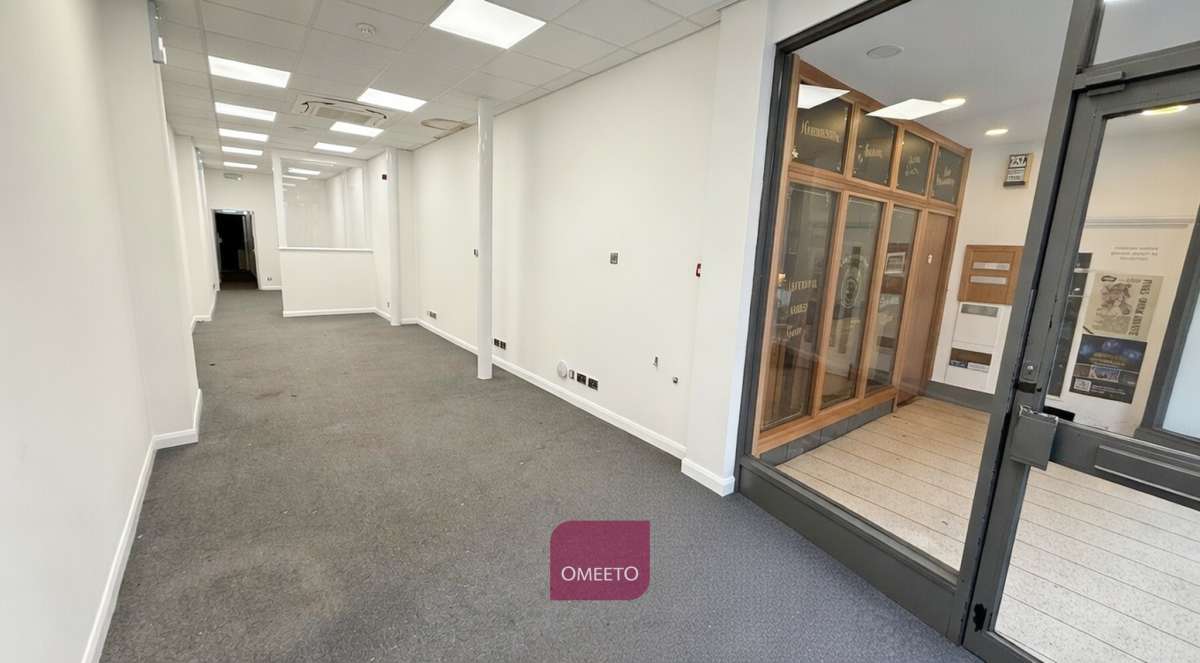 Retail/Shop in Derby - photo 3
