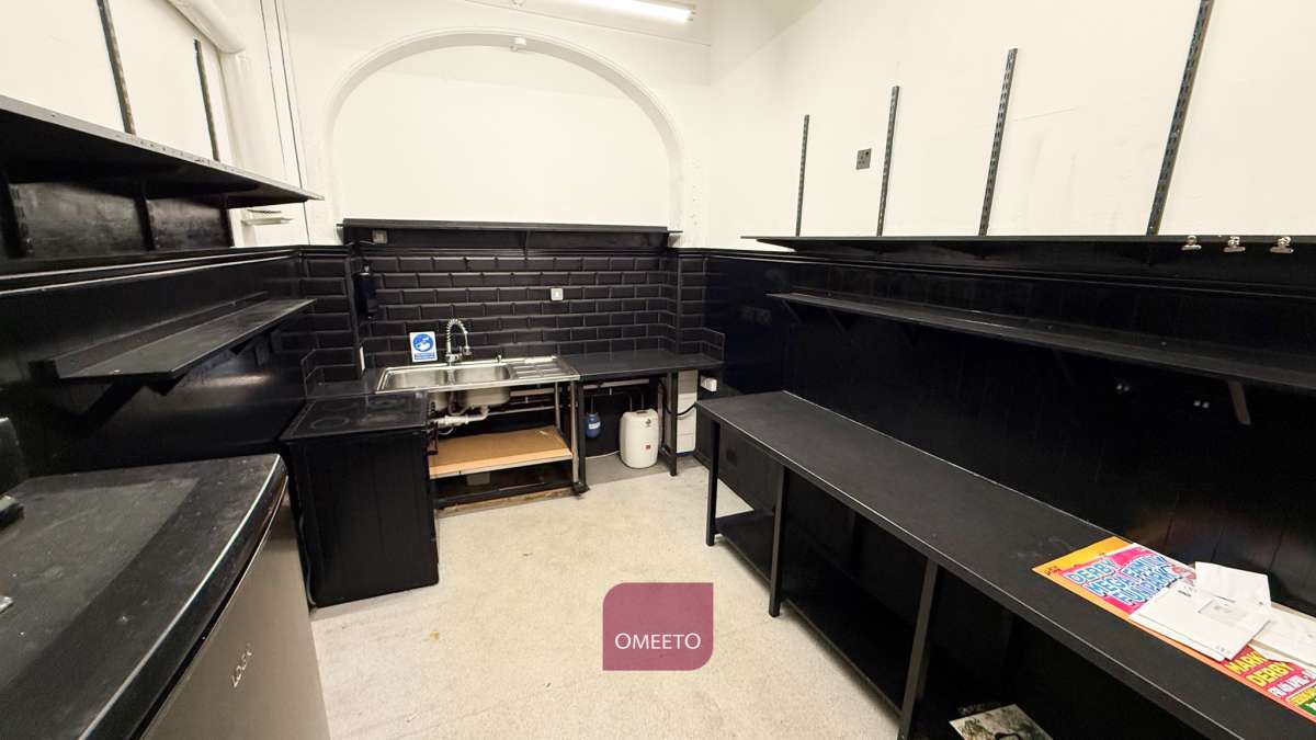 Retail/Shop in Derby - photo 4