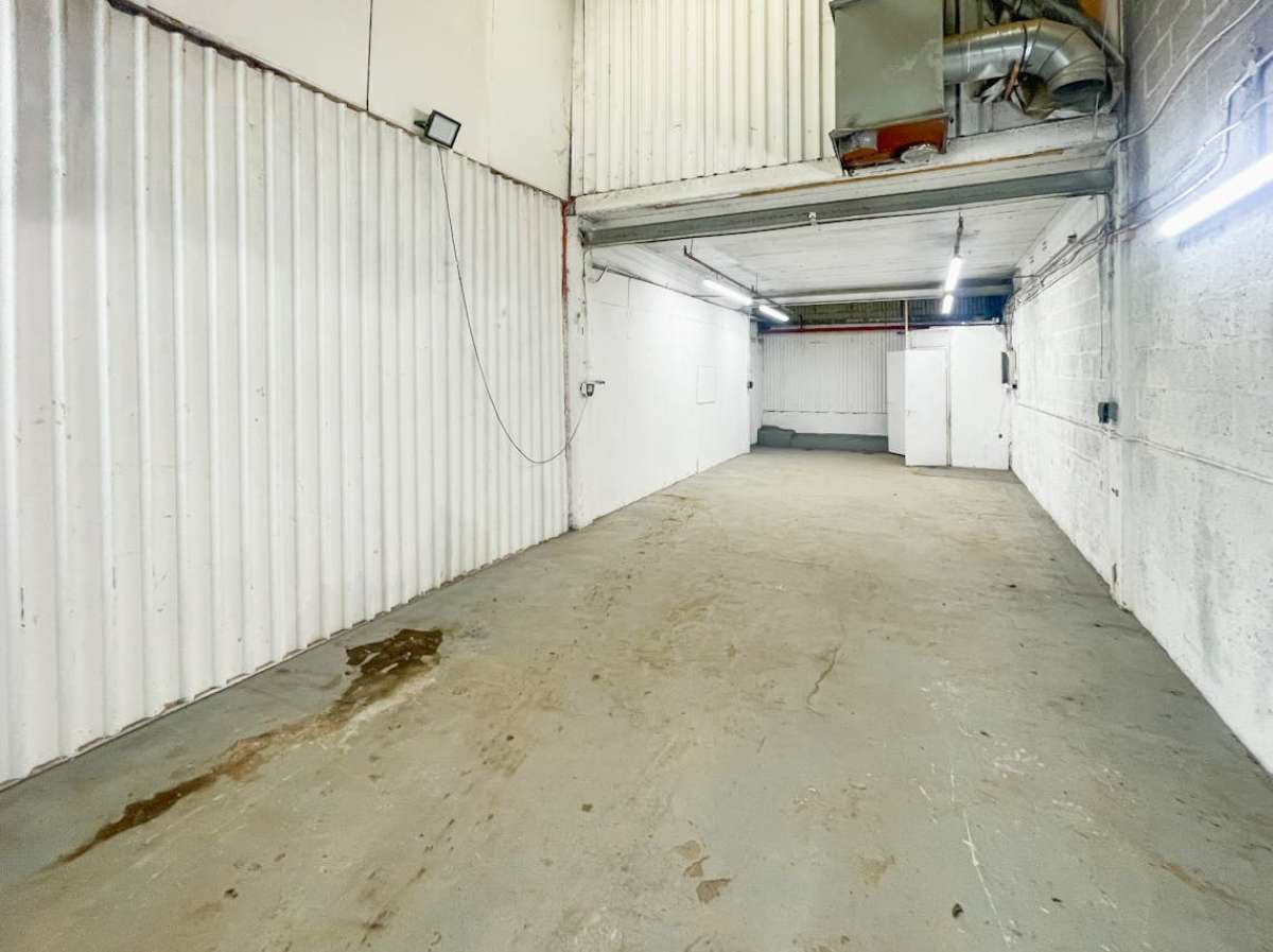 Retail/Shop in Christchurch - photo 2