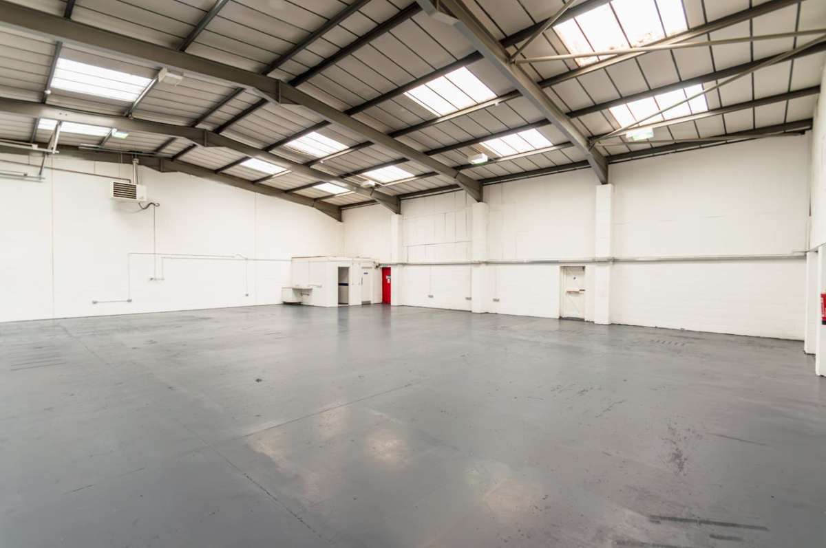 Retail/Shop in Poole - photo 4